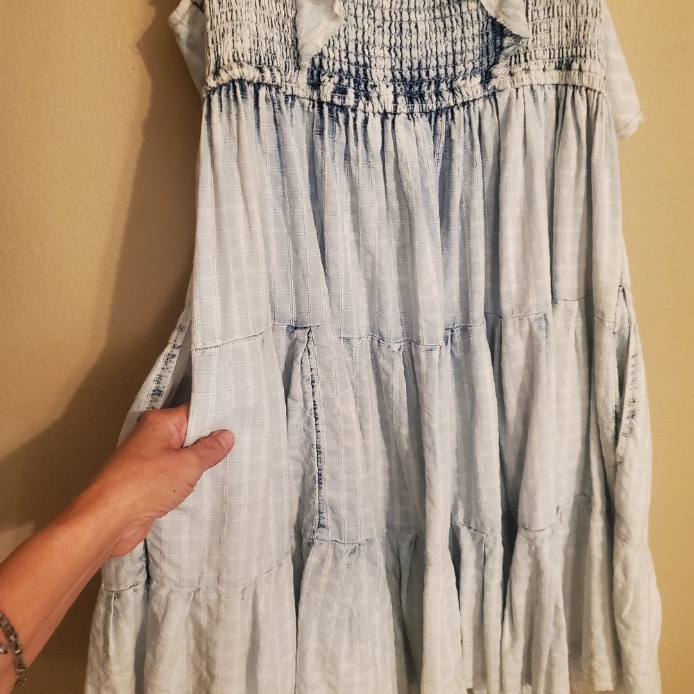 FREE PEOPLE Undone Acid Wash Blue Tiered Ruffled Open Back Smocked Mini Dress M - Picture 8 of 15